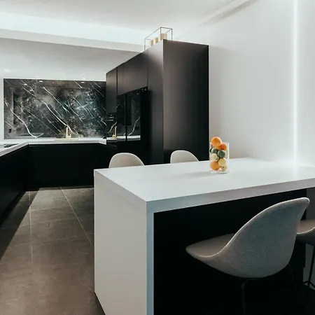 Black Diamond Apartman
