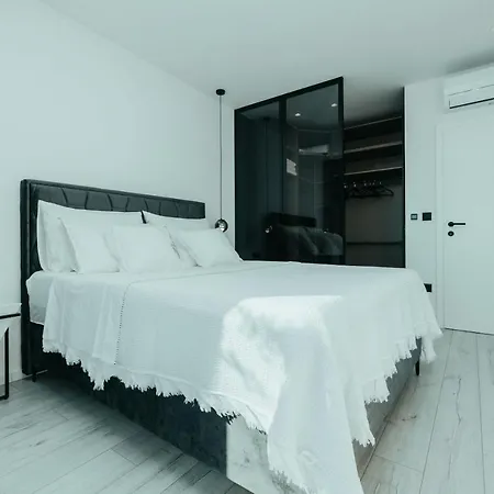 Black Diamond Apartman Brela