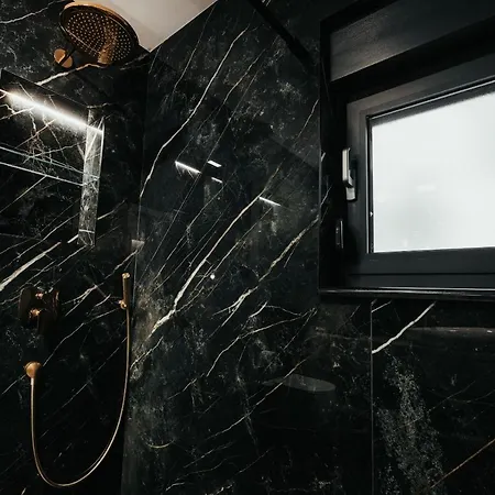 Black Diamond Apartman